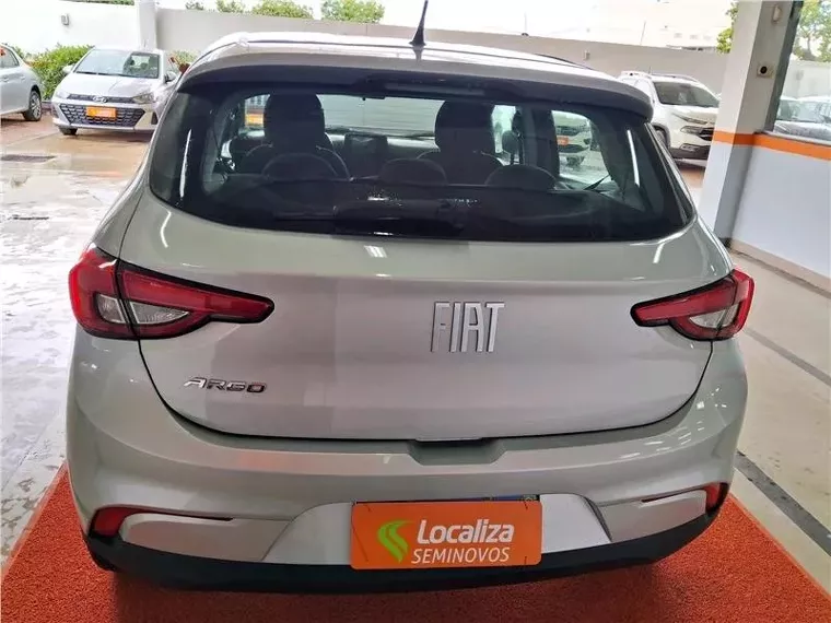 Fiat Argo Prata 6