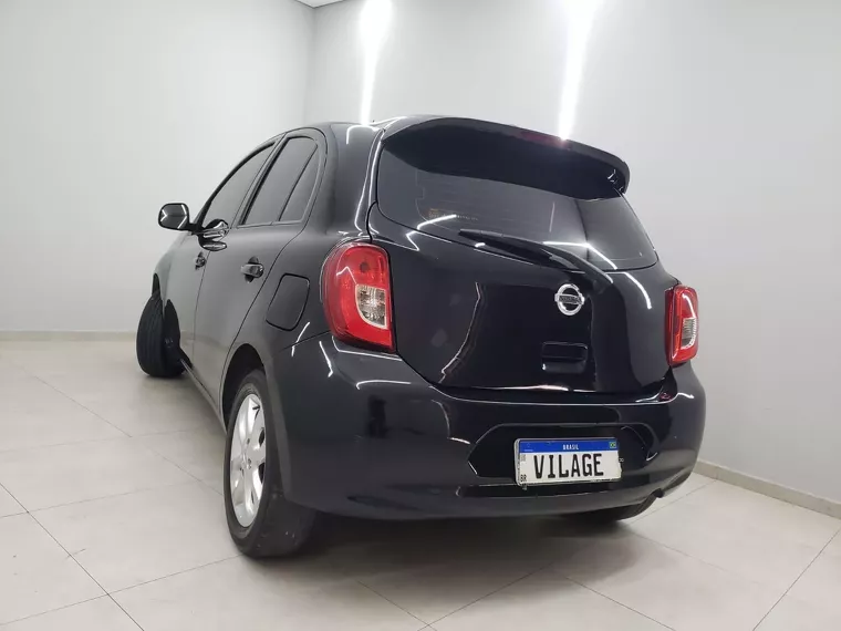 Nissan March Preto 14