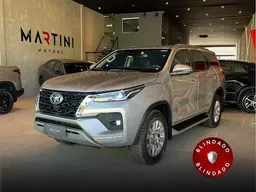 Toyota Hilux SW4