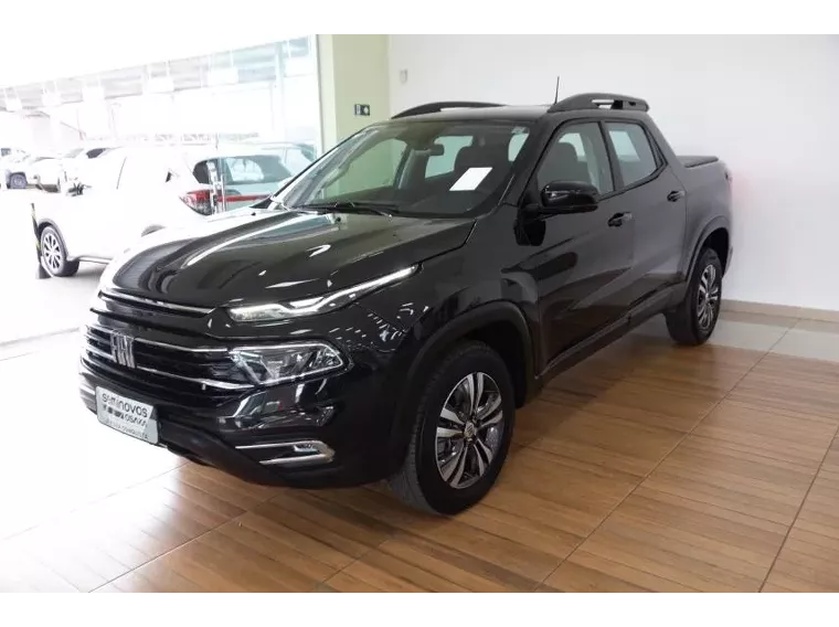 Fiat Toro Preto 8