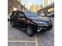 Toyota Hilux SW4
