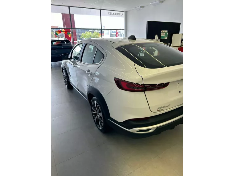 Fiat Fastback Branco 5