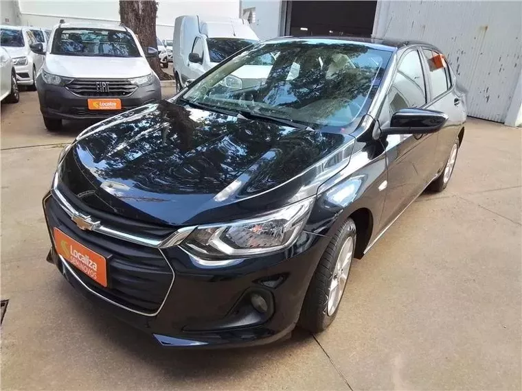 Chevrolet Onix Preto 2