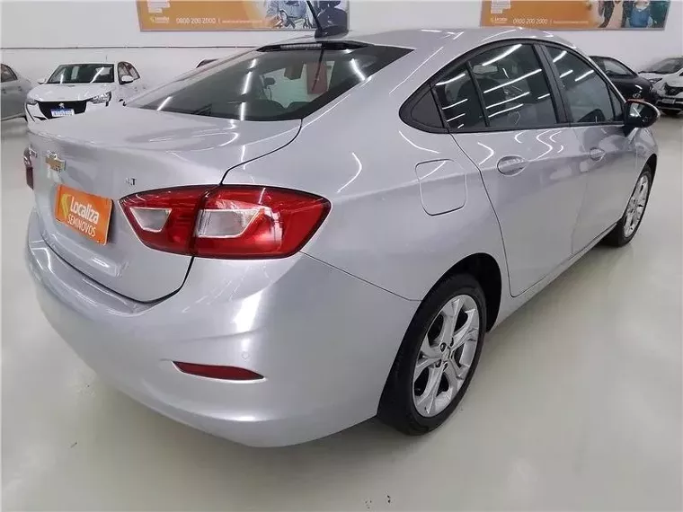 Chevrolet Cruze Prata 2