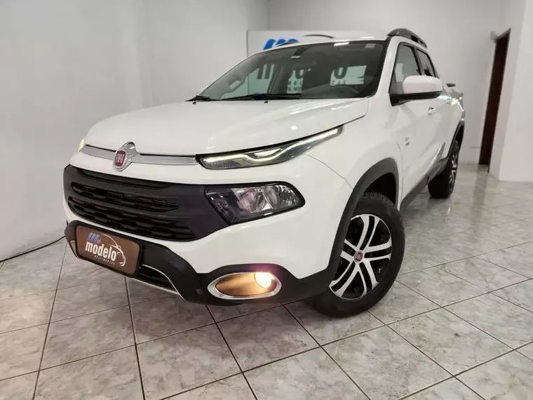 Fiat Toro Branco 4