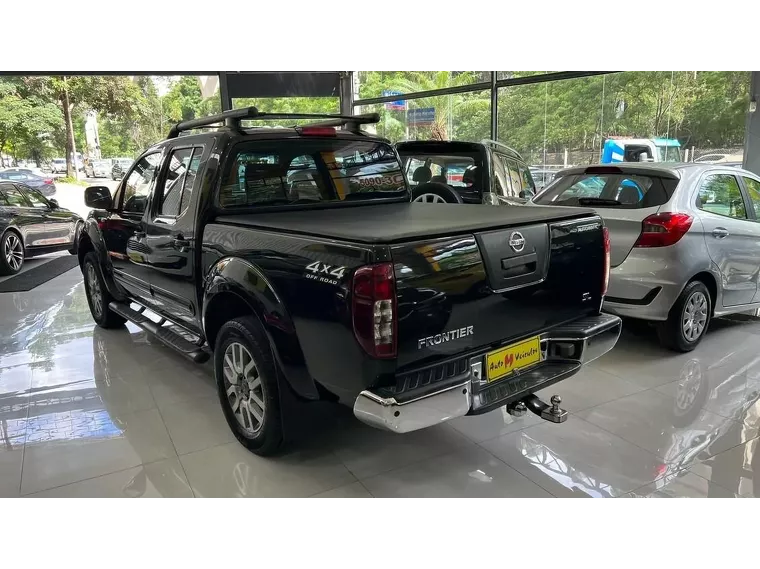 Nissan Frontier Preto 1