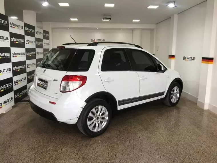 Suzuki SX4 Branco 6