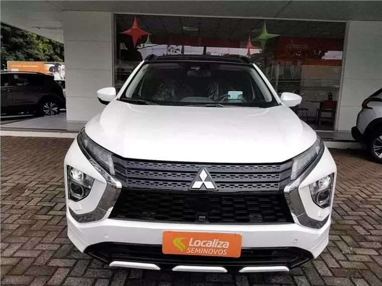 Mitsubishi Eclipse Cross Branco 13