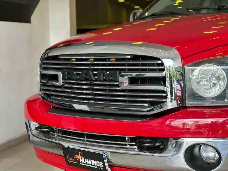 Dodge RAM Vermelho 26