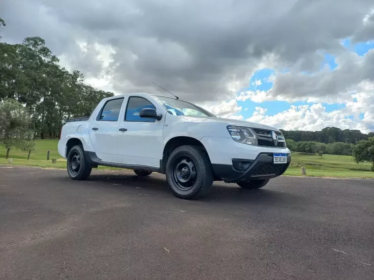 Renault Duster Oroch Branco 4