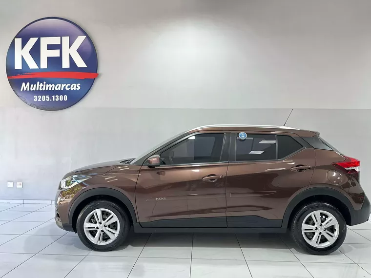 Nissan Kicks Marrom 8