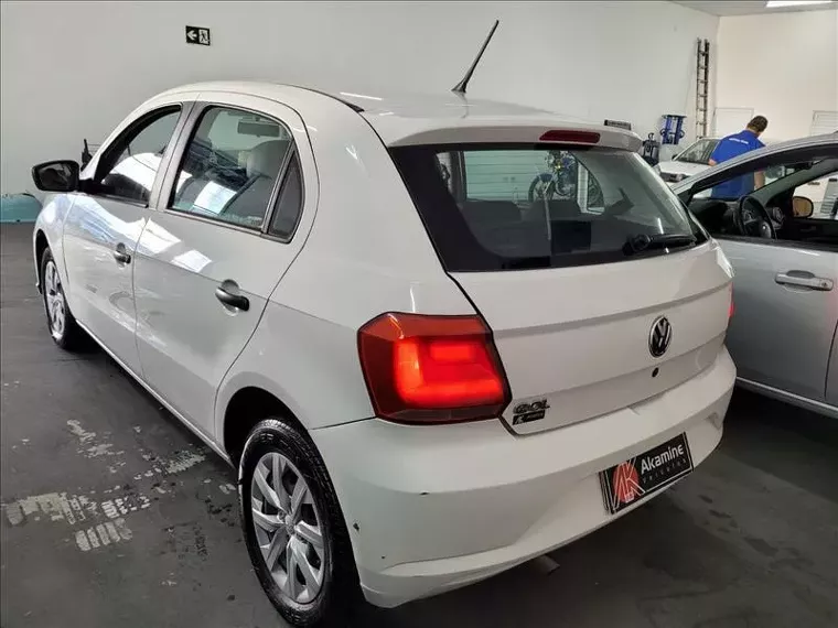 Volkswagen Gol Branco 1