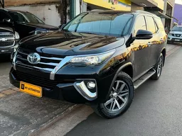 Toyota Hilux SW4