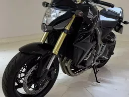 CB 1000