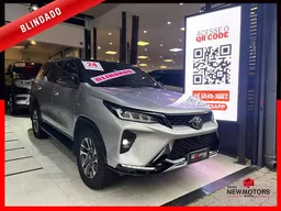 Toyota Hilux SW4