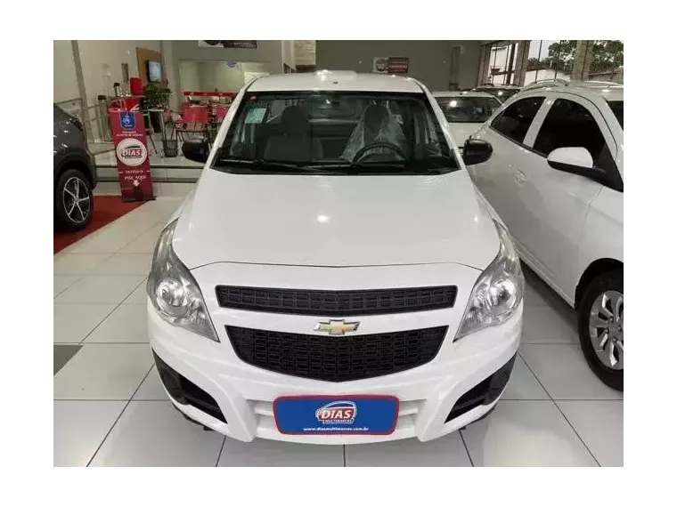 Chevrolet Montana Branco 3