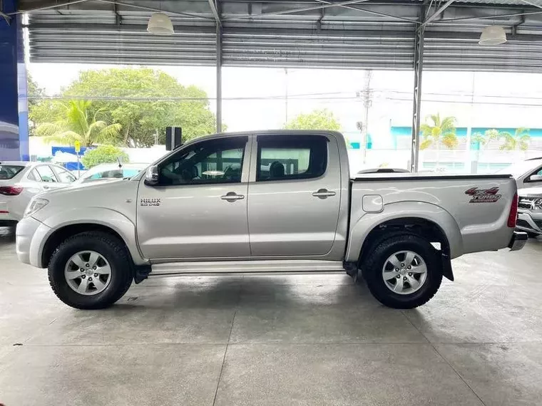 Toyota Hilux Prata 3