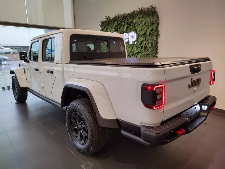 Jeep Gladiator Branco 4