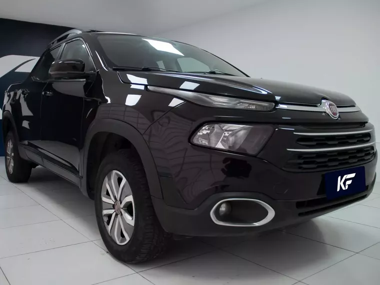 Fiat Toro Preto 6