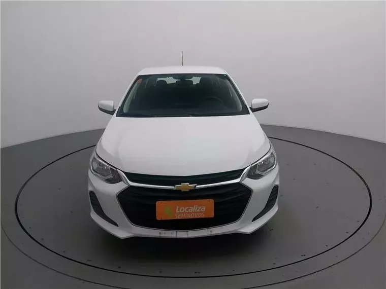 Chevrolet Onix Branco 13