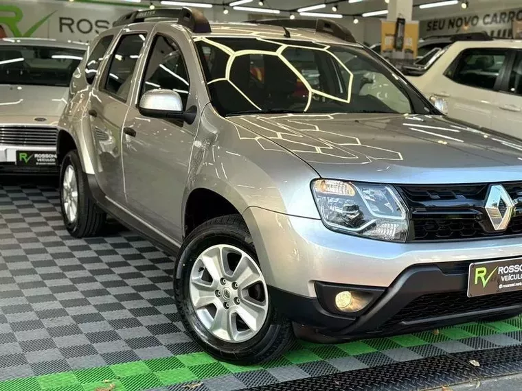 Renault Duster Prata 9