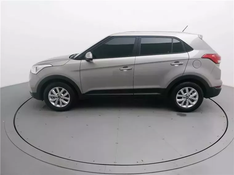 Hyundai Creta Dourado 2