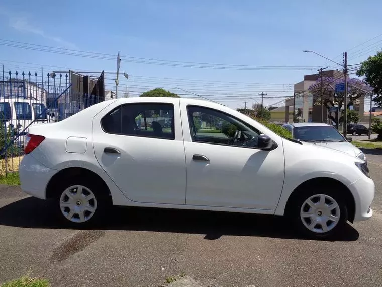 Renault Logan Branco 10