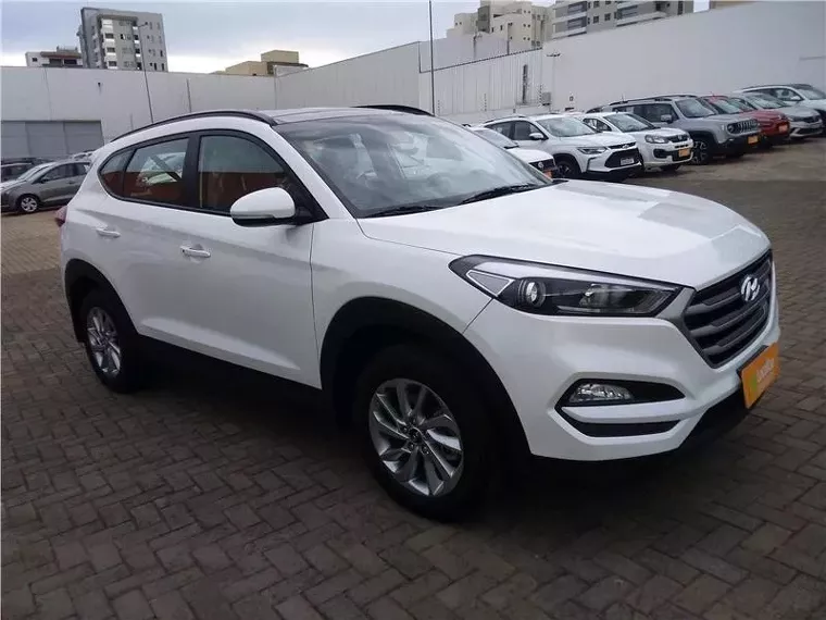 Hyundai Tucson Branco 3