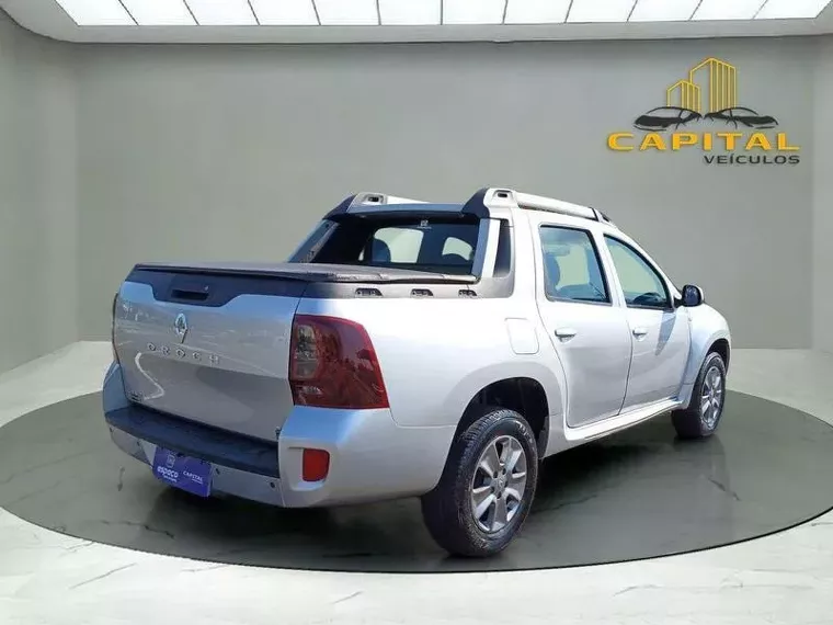 Renault Duster Oroch Prata 1