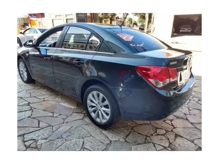 Chevrolet Cruze Preto 3