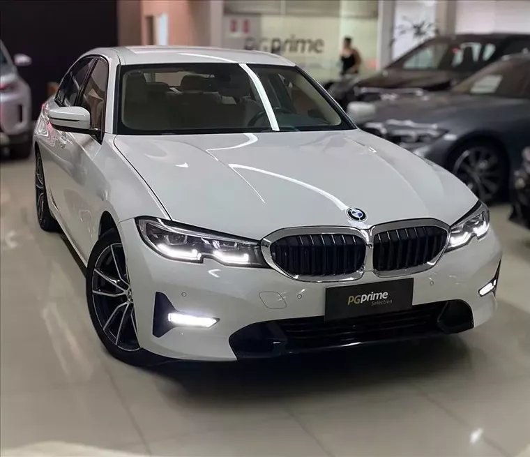 BMW 320i Branco 4