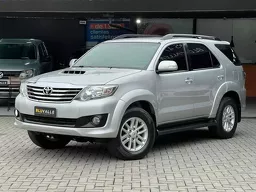 Toyota Hilux SW4