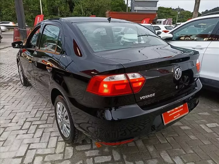 Volkswagen Voyage Preto 3