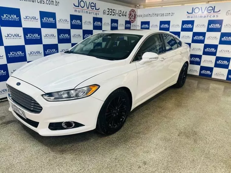 Ford Fusion Branco 4