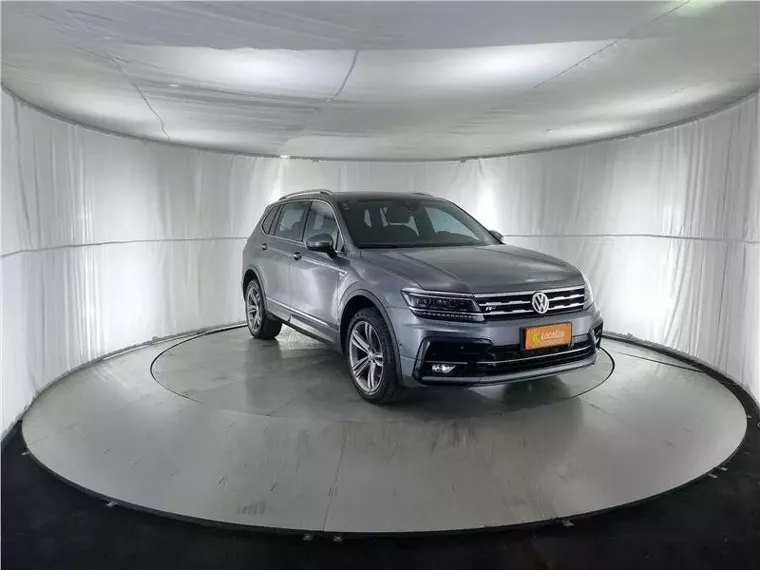 Volkswagen Tiguan Cinza 3