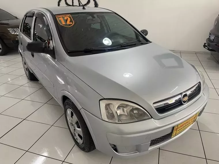 Chevrolet Corsa Prata 2