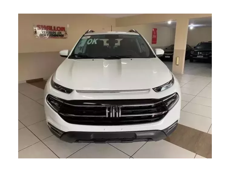 Fiat Toro Branco 8