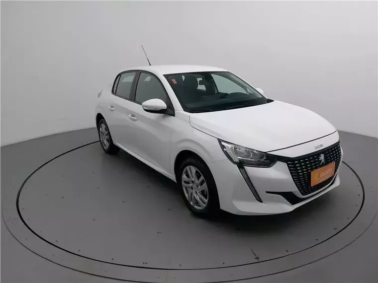 Peugeot 208 Branco 17