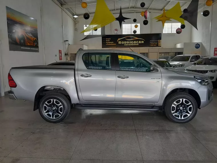 Toyota Hilux Prata 2