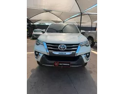 Toyota Hilux SW4