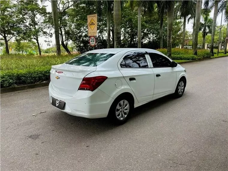 Chevrolet Onix Branco 7