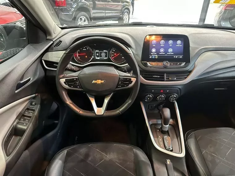 Chevrolet Onix Preto 9