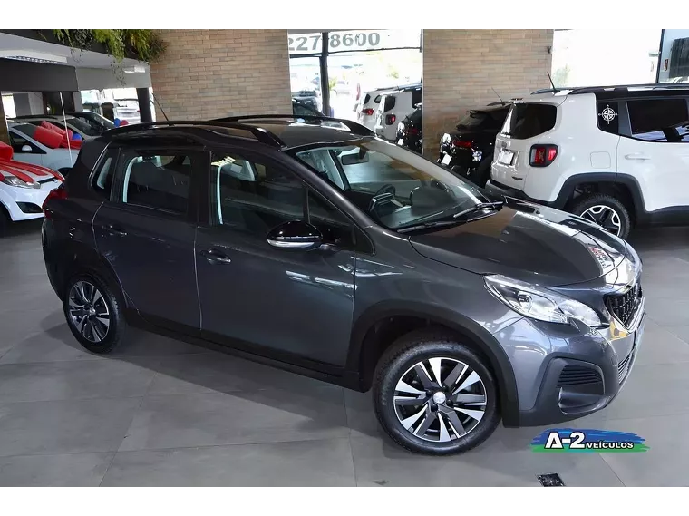 Peugeot 2008 Cinza 8