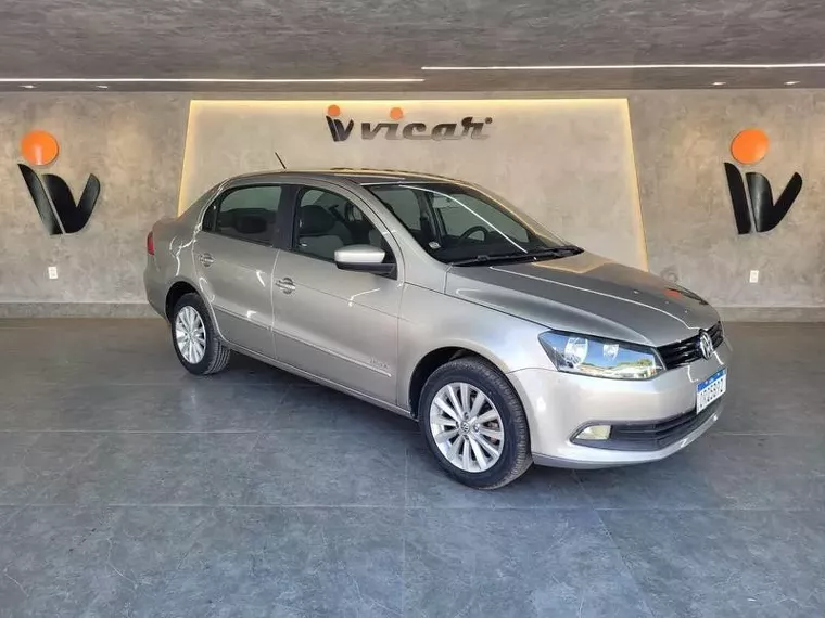 Volkswagen Voyage Prata 18