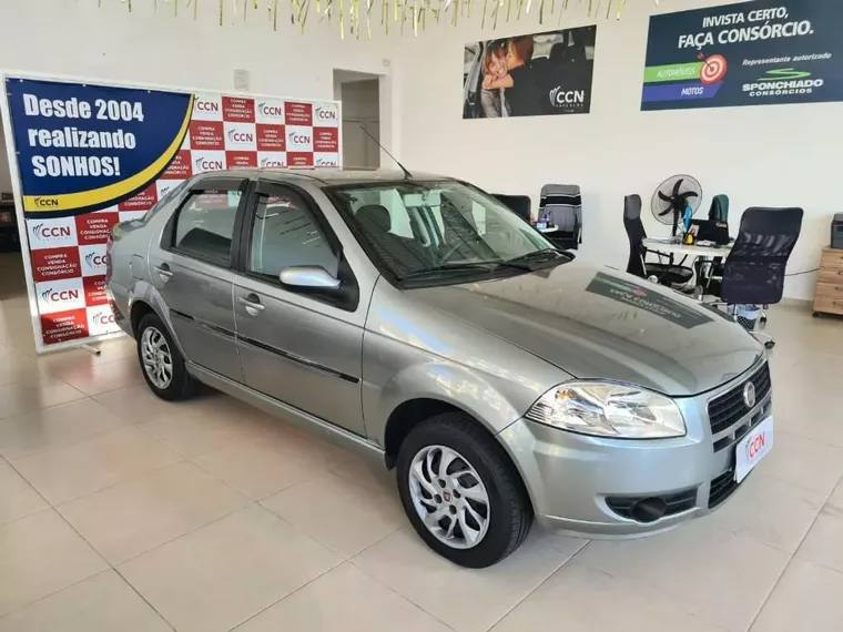 Fiat Siena Cinza 1