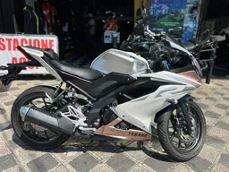 YZF R15