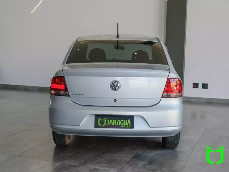 Volkswagen Voyage Prata 12