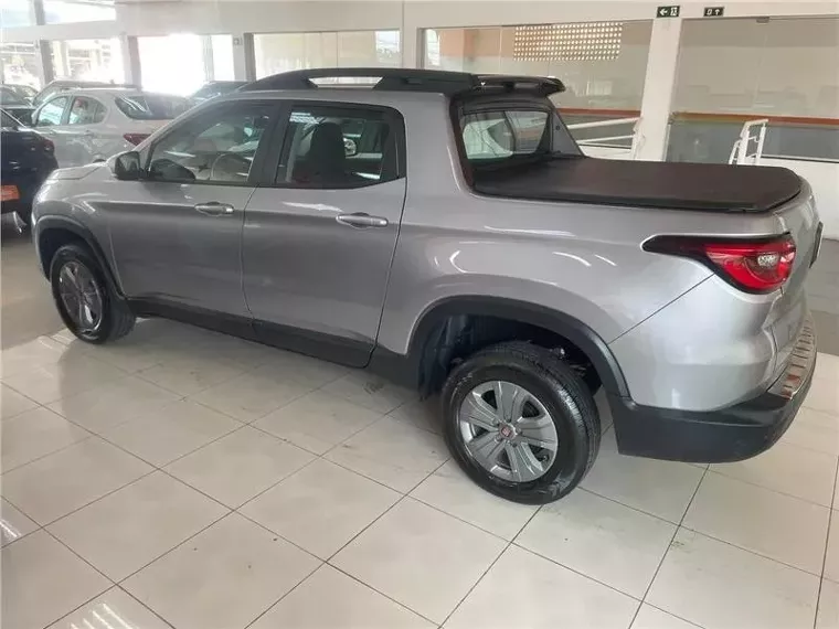 Fiat Toro Prata 12