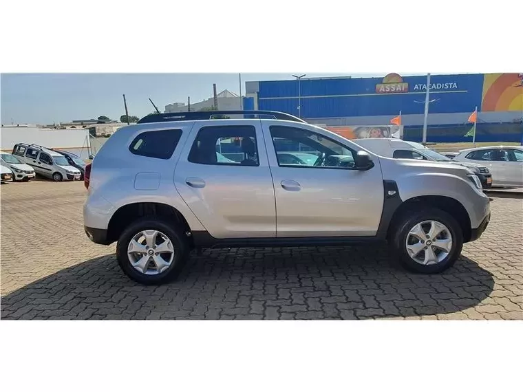 Renault Duster Prata 7