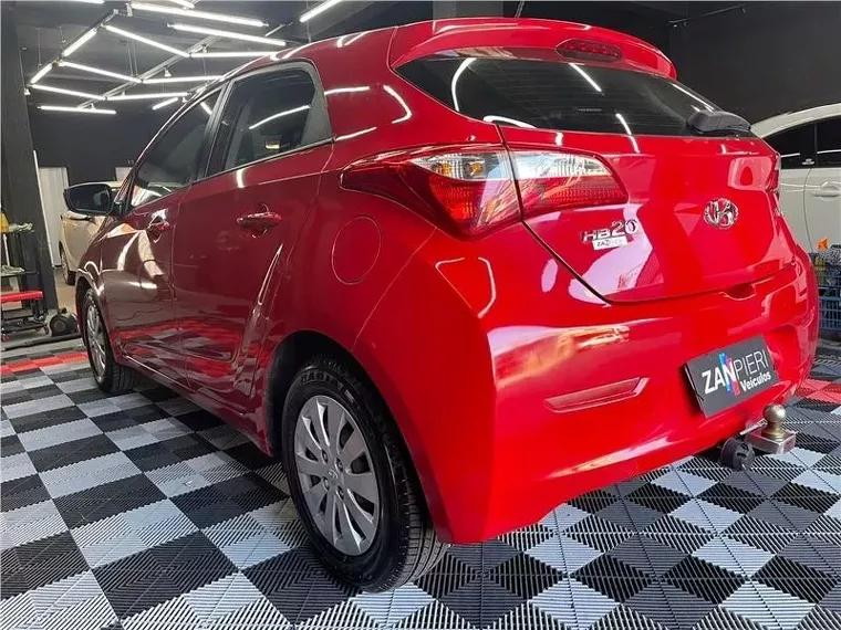 Hyundai HB20 Vermelho 14